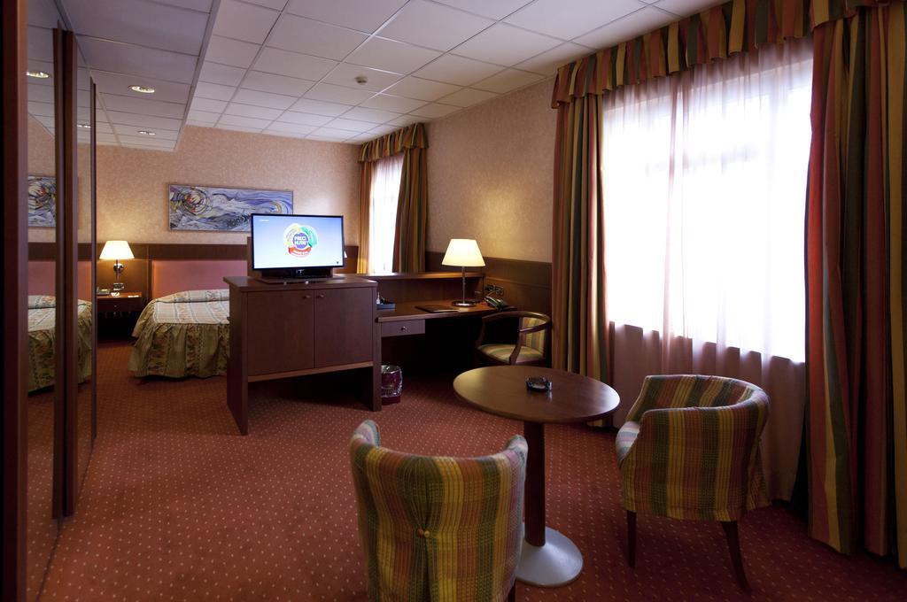 Palace Hotel Moderno Pordenone Quarto foto